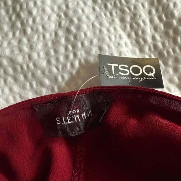 Backless Red Dress - Picture 6 of 6